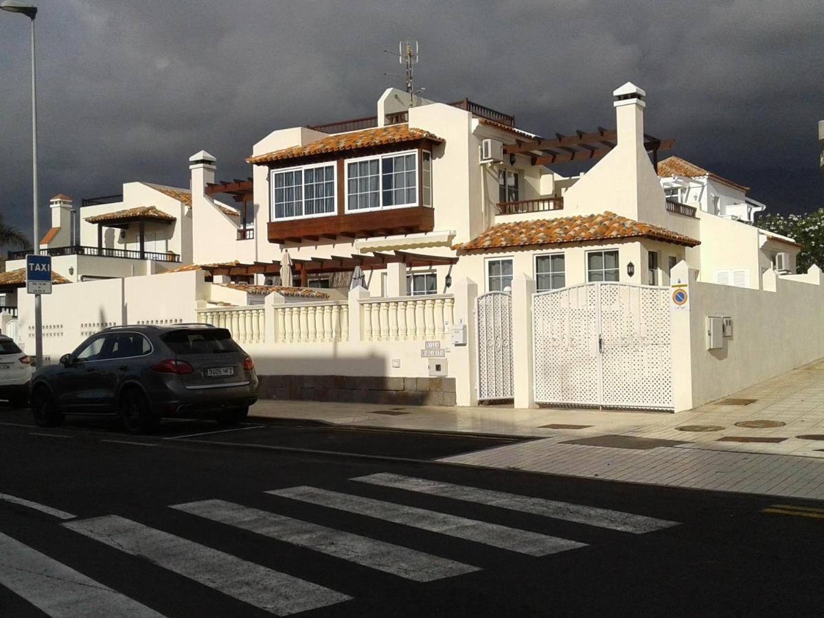 Seaside Luxurous Private 3 Bedroom With Swimming Pool